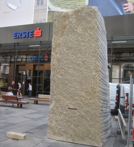 Lara Favaretto - The Stone s (c) Monika Trimmel 2021